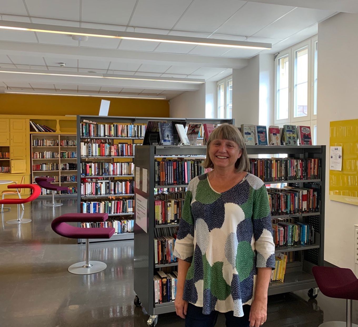 Biblioteket på H20 og vår flinke bibliotekar Inger-Anne